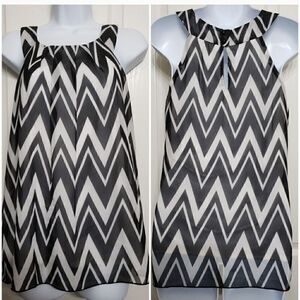 Women's Sleeveless BLK/WHT Tunic by iZ